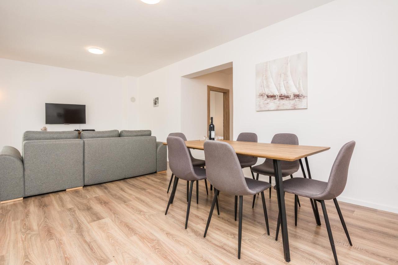 Zilip Apartments Vir Exteriér fotografie